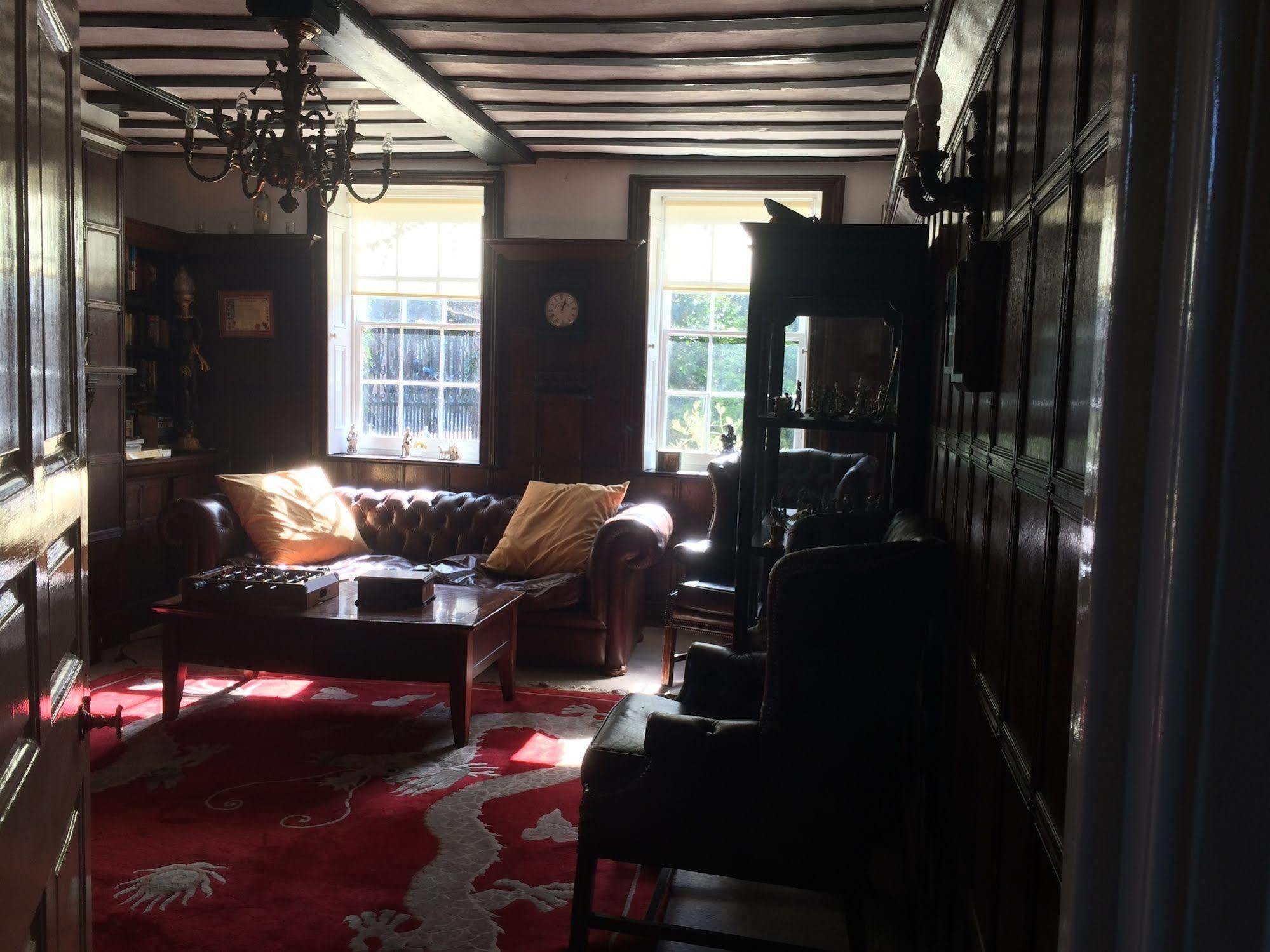 Harmondsworth Hall Guest House West Drayton  Экстерьер фото